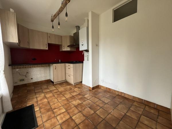 Maison à louer 1 350 € CC Le Taillan-Médoc 5 p 104 m² DPE D