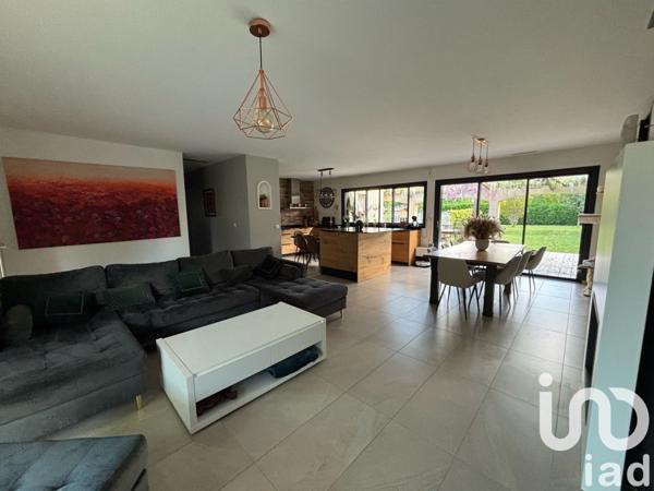 Maison à vendre 6 pièces 153 m² Arveyres