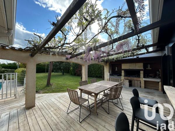 Maison à vendre 6 pièces 153 m² Arveyres