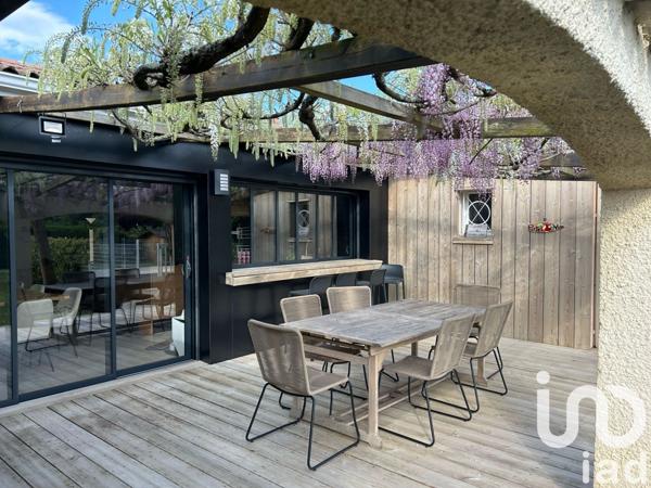 Maison à vendre 6 pièces 153 m² Arveyres