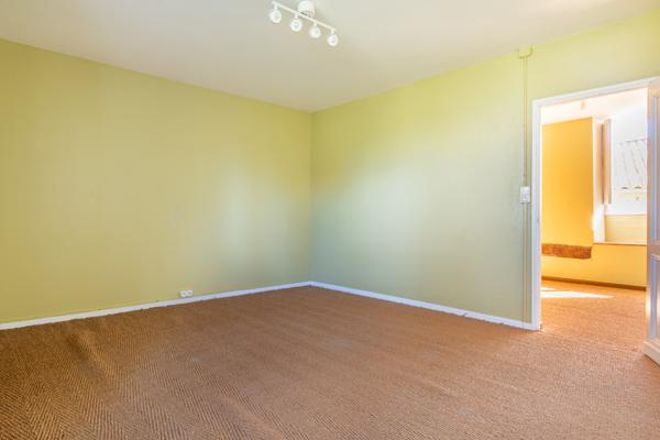 Magnifique maison de pierre dans le centre de Bourg sur Gironde