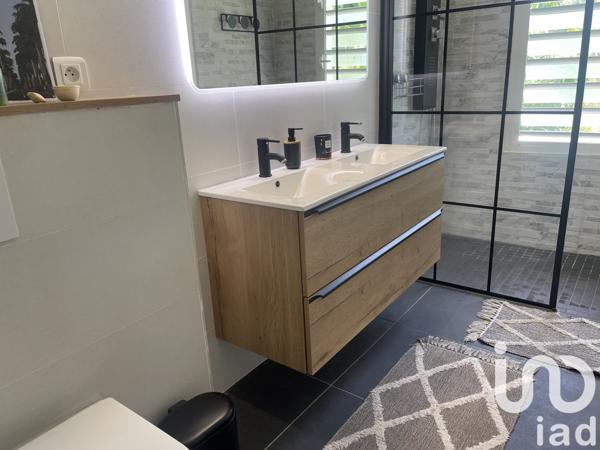 Maison 4 pièces de 97 m² à Le Moule (97160)