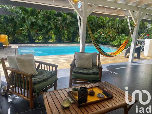 Maison 4 pièces de 97 m² à Le Moule (97160)