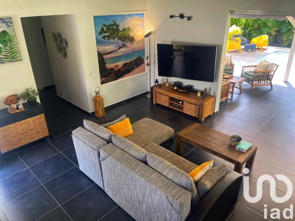 Maison 4 pièces de 97 m² à Le Moule (97160)