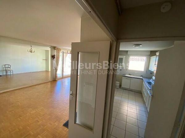 T4 Centre Bourgoin Jallieu avec Stationnement