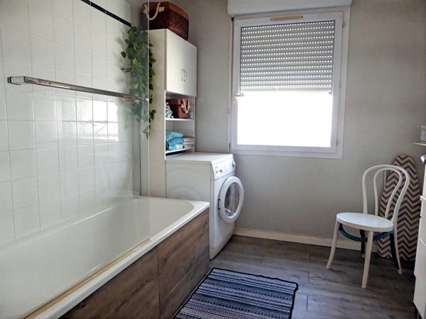 Appartement Aix-en-Provence 4 pièces 81.73 m2 et stationnement