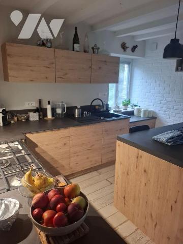 Maison à Vendre à Saint-Georges-sur-Moulon (18110) en Cher (18)

Cette maison, offre une surf...