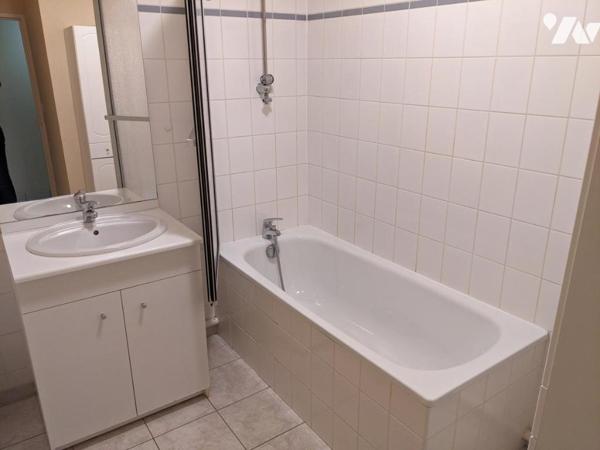 SAINT NAZAIRE - VILLE PORT / Appartement T4 - 91 m² avec stationnement en sous sol.