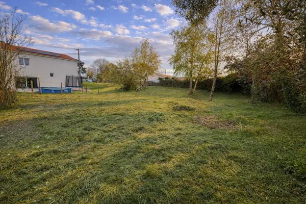 Terrain constructible 44330 VALLET