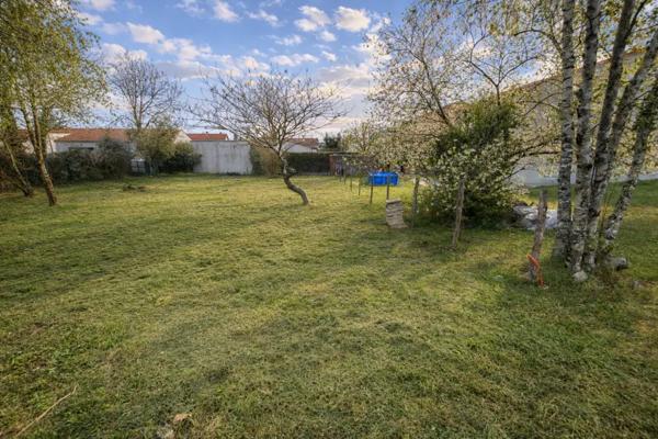 Terrain constructible 44330 VALLET