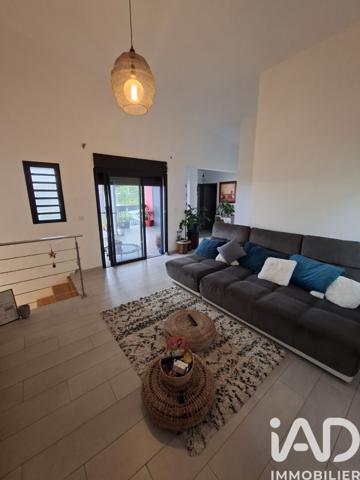 Location maison 5 pièces 158 m² Petite-Île