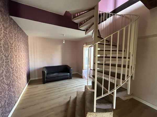 4 bedroom house with possible gite - solar pannels