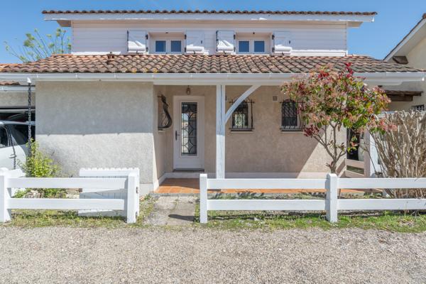 ANDERNOS-LES-BAINS – Maison de ville 66 m² avec jardin, garage