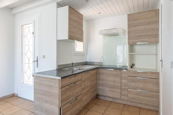 ANDERNOS-LES-BAINS – Maison de ville 66 m² avec jardin, garage