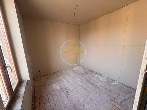 Vente                                                      Maison
                        
                     3 pièces                      43 m2                     à Charmes