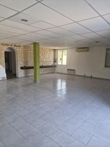 Local commercial Sollies Ville cabinet médical 150 m2