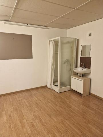 Local commercial Sollies Ville cabinet médical 150 m2