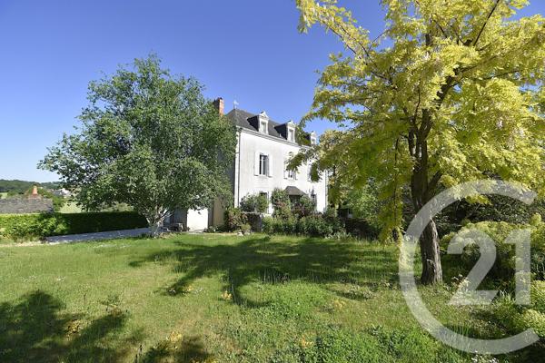 Maison à vendre  10 pièces - 200 m2 CHANGE - 53