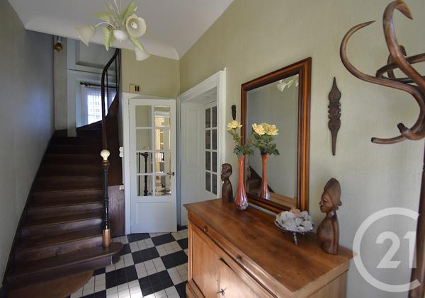 Maison à vendre  10 pièces - 200 m2 CHANGE - 53