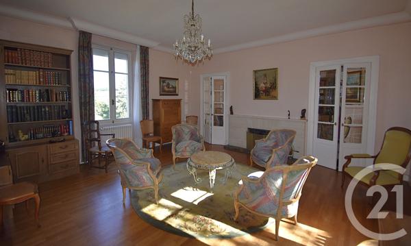 Maison à vendre  10 pièces - 200 m2 CHANGE - 53