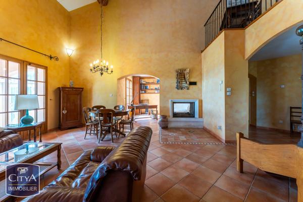Maison à vendre 5 pièces 167m² Rochefort-du-Gard (30650)