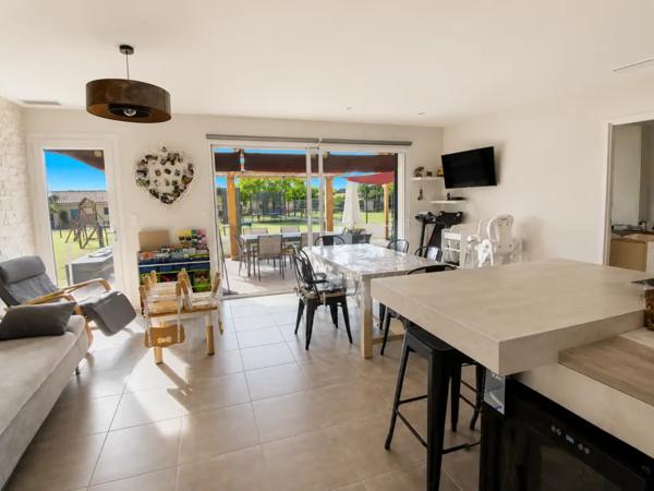 Maison récente de plain-pied 2019 - 4 chambres - Climatisati