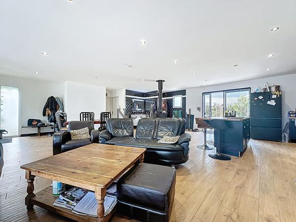 Maison de plain-pied à vendre à La Membrolle sur Longuenée de 88m2 sur un terrain de 390m2