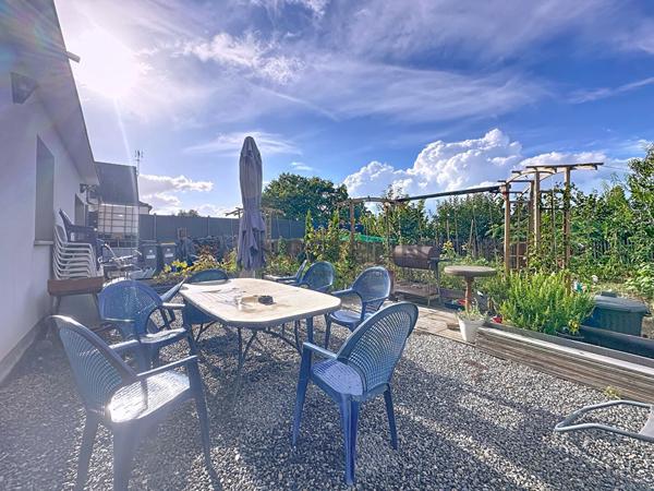 Maison de plain-pied à vendre à La Membrolle sur Longuenée de 88m2 sur un terrain de 390m2