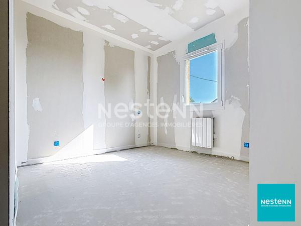 Proche du centre ville de Feurs maison neuve livrable fin avril , 3 chambres, 90,38 m2 habitables sur terrain de 669 m2 dans un lotissement récent et calme