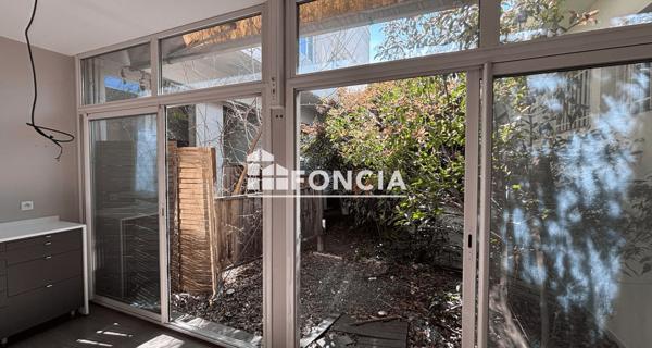 À vendre Local commercial 105 m² - Nîmes 30900