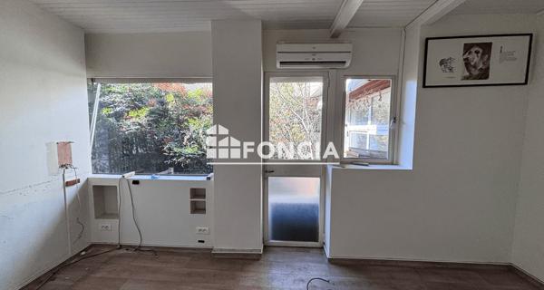À vendre Local commercial 105 m² - Nîmes 30900