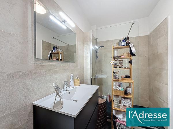 Appartement 2 pièces rénové avec terrasse, cave et parking collectif - Secteur Finosello / Rocade