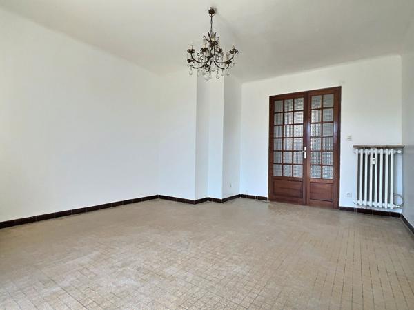 A vendre appartement de type 3 à Marseille 13005 - Le CAMAS