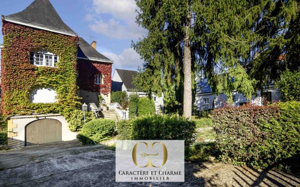 Sarlat-la-Canéda (24200) Sarlat centre. Propriété prestige. Maison principale + 4 gîtes indépendants.