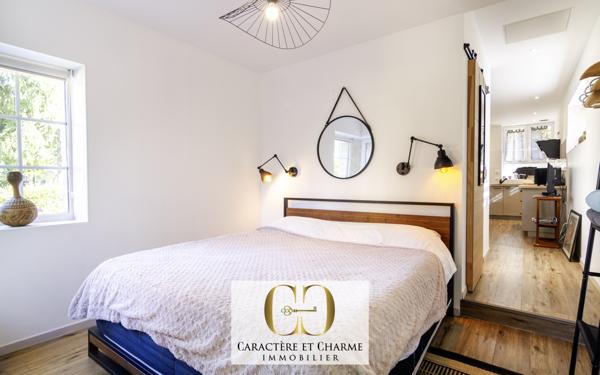 Sarlat-la-Canéda (24200) Sarlat centre. Propriété prestige. Maison principale + 4 gîtes indépendants.