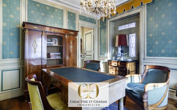 Sarlat-la-Canéda (24200) Sarlat centre. Propriété prestige. Maison principale + 4 gîtes indépendants.