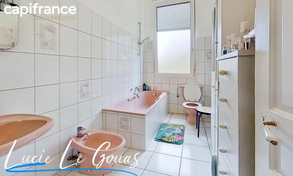 Demeure de 181m², parc clos et arboré, garage à Saulnes