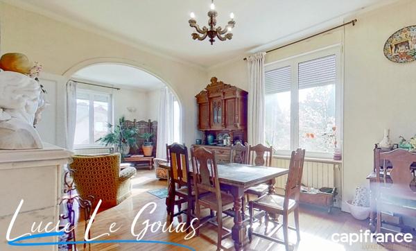 Demeure de 181m², parc clos et arboré, garage à Saulnes