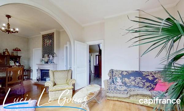 Demeure de 181m², parc clos et arboré, garage à Saulnes