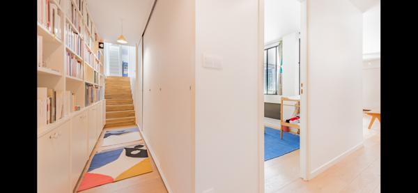Paris (75011) Entre ville et retrait – un lieu rare contemporain.à République