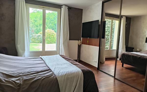 Maison à vendre    7 pièces •  Étiolles