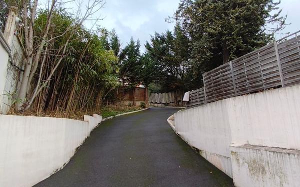 Immeuble à vendre    13 pièces • 397 m2 Champigny-sur-Marne