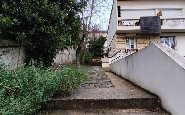 Immeuble à vendre    13 pièces • 397 m2 Champigny-sur-Marne