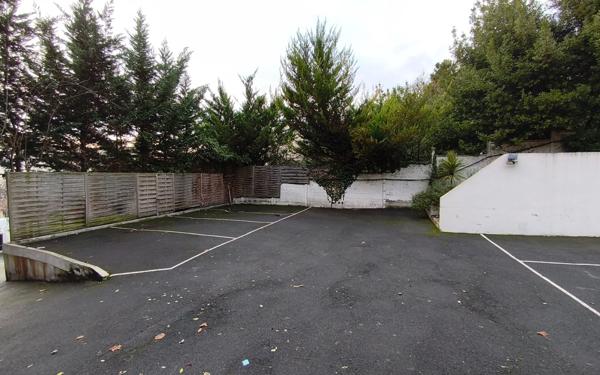 Immeuble à vendre    13 pièces • 397 m2 Champigny-sur-Marne