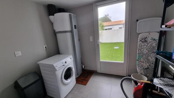 Charente Maritime (17), AV ST-GEORGES D'OLERON maison-piscine de plage plain-pied 6 pièces 114m² Terrain 433m²