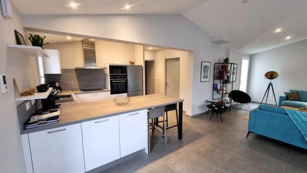 Charente Maritime (17), AV ST-GEORGES D'OLERON maison-piscine de plage plain-pied 6 pièces 114m² Terrain 433m²