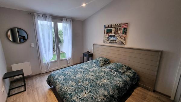 Charente Maritime (17), AV ST-GEORGES D'OLERON maison-piscine de plage plain-pied 6 pièces 114m² Terrain 433m²