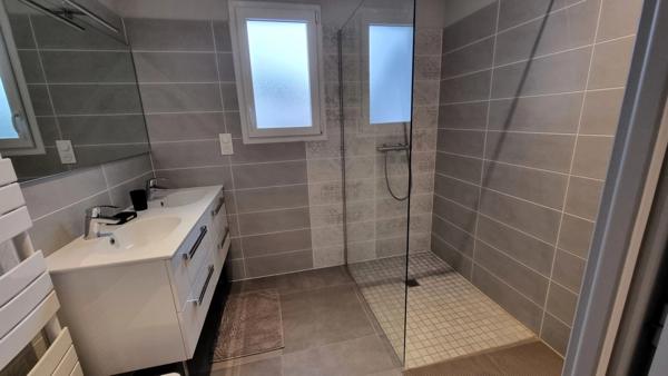 Charente Maritime (17), AV ST-GEORGES D'OLERON maison-piscine de plage plain-pied 6 pièces 114m² Terrain 433m²