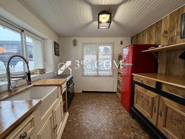 Maison
                                                                                                                                                                                                                                                                                                                        5 pièce(s)                                                                                                                                                                                                          3 chambre(s)                                                                                                                                                                                                          85  m²