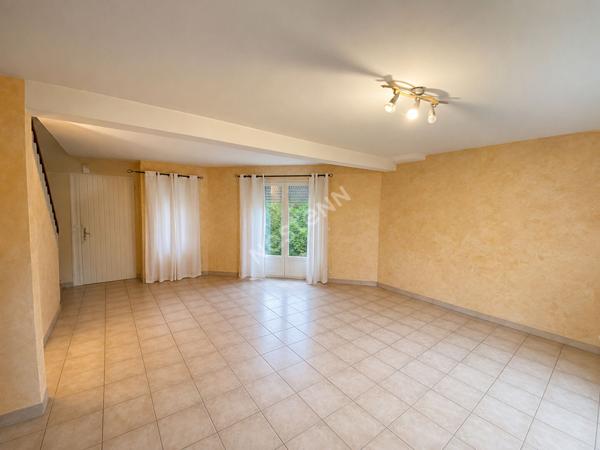 Maison 4 chambres / Domloup / Grand sous sol / Terrain 507m²